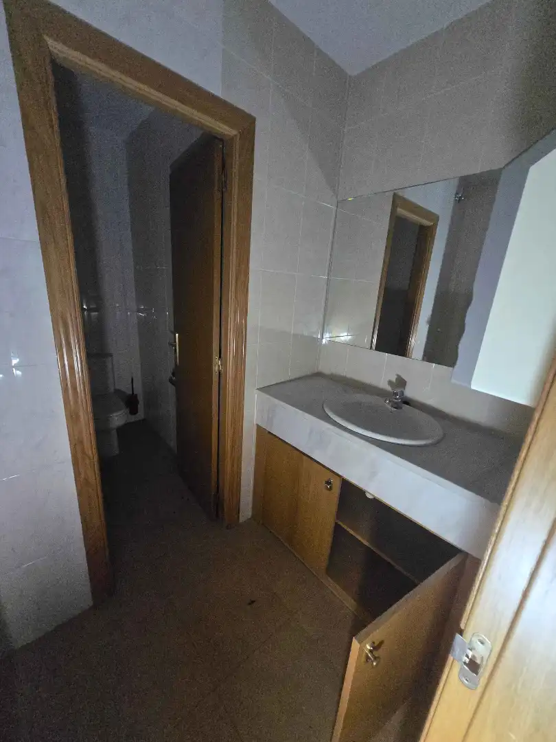 Baño de Local en venta en Coslada con Aire acondicionado