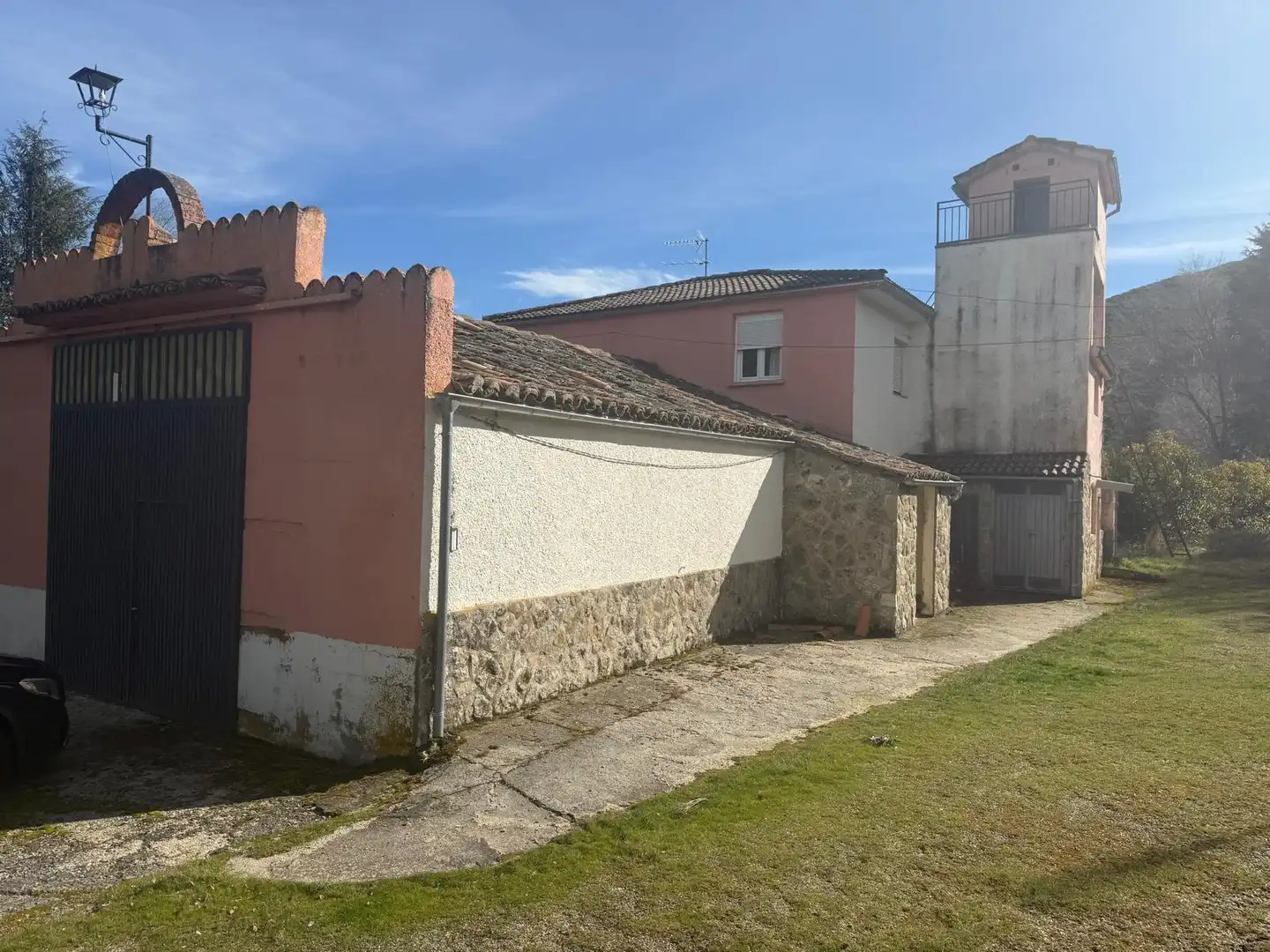 Vista exterior de Casa o chalet en venta en San Martín del Pimpollar con Calefacción, Jardín privado y Terraza