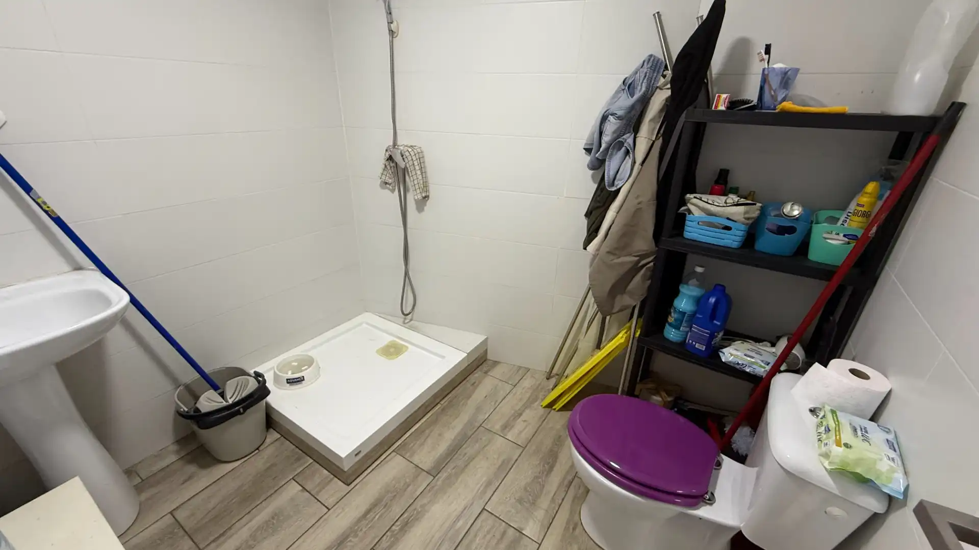 Bany de Local en venda en Barcelona amb Aire condicionat, Calefacció i Parquet