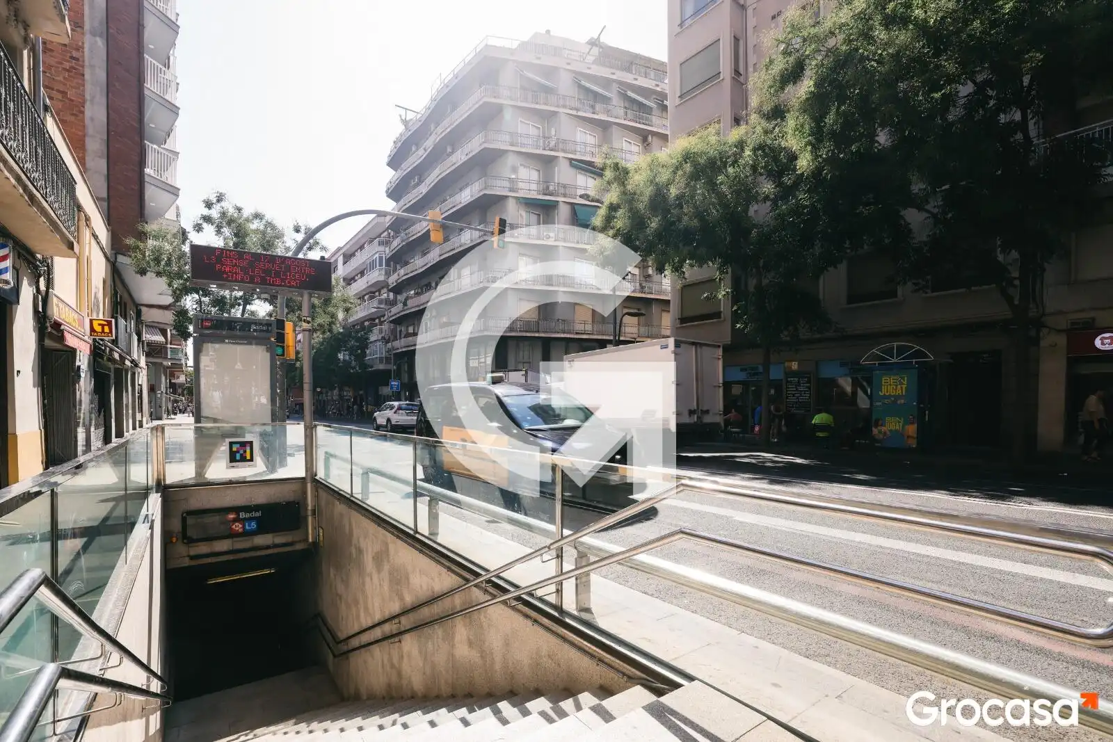 Vista exterior de Piso en venta en Barcelona con Calefacción, Amueblado y Horno