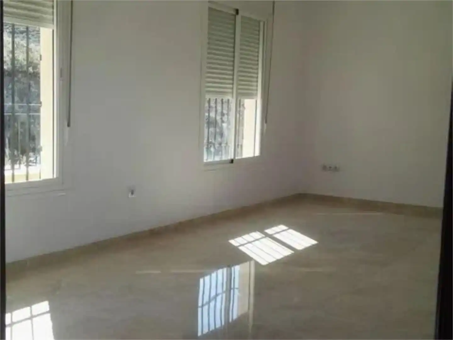 Vista exterior de Piso en venta en Fuentemora