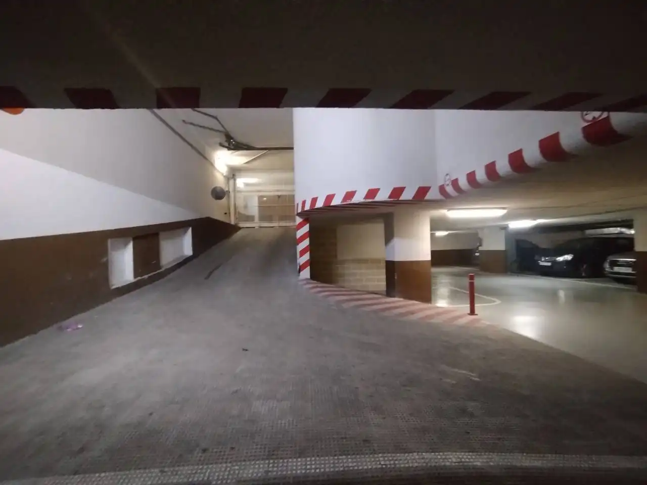Parking with lift for sale in Abando - Albia, imagen 3