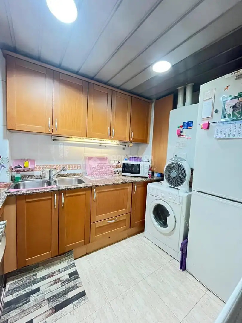 Cocina de Piso en venta en Barcelona con Balcón