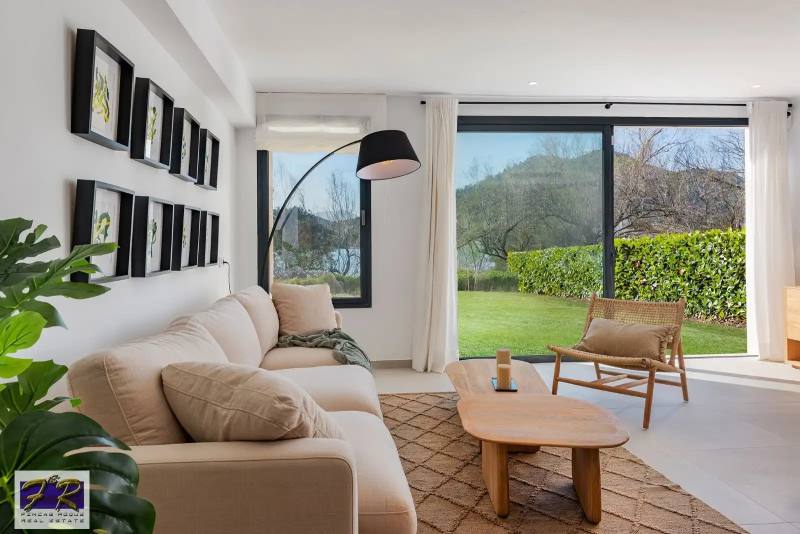 Living room of Houses for sale in Alcúdia  with Air Conditioner, Terrace and Swimming Pool