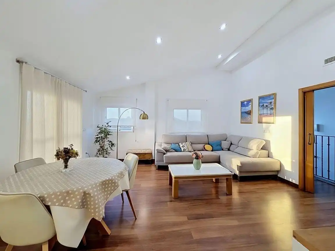 Penthouse mit Terrasse zum Verkauf in Calle MONTESA