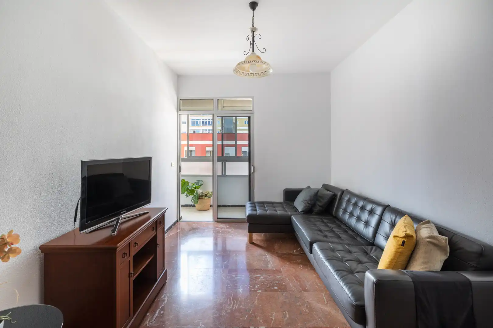 Sala de estar de Piso en venta en Las Palmas de Gran Canaria con Balcón