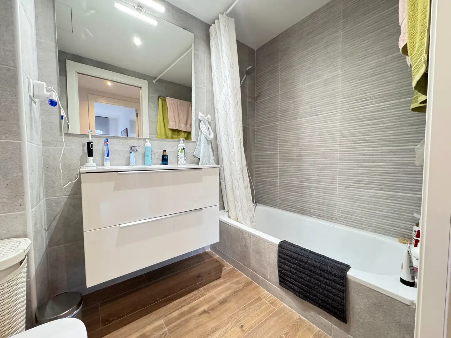Bathroom of Flat for sale in Cardedeu  with Air Conditioner, Heating and Balcony