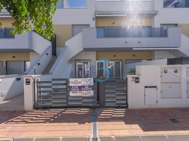 Pis amb piscina en venda a Lo Pagán