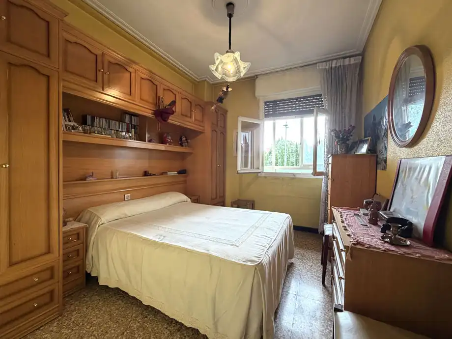 Schlafzimmer von Wohnung zum Verkauf in Vitoria - Gasteiz mit Heizung, Parkett und Terrasse