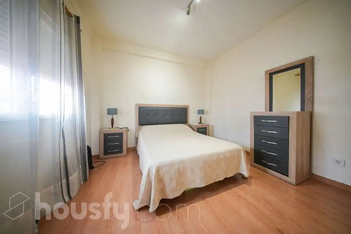 Bedroom of Flat for sale in Madrid  with Terrace, Furnished and Balcony