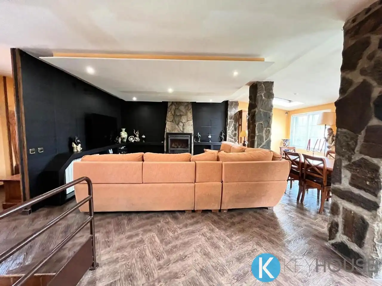 Sala de estar de Casa o chalet en venta en Villar del Olmo con Aire acondicionado, Jardín privado y Piscina
