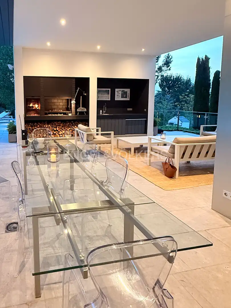 Terraza de Casa o chalet en venta en Boadilla del Monte con Aire acondicionado, Calefacción y Jardín privado