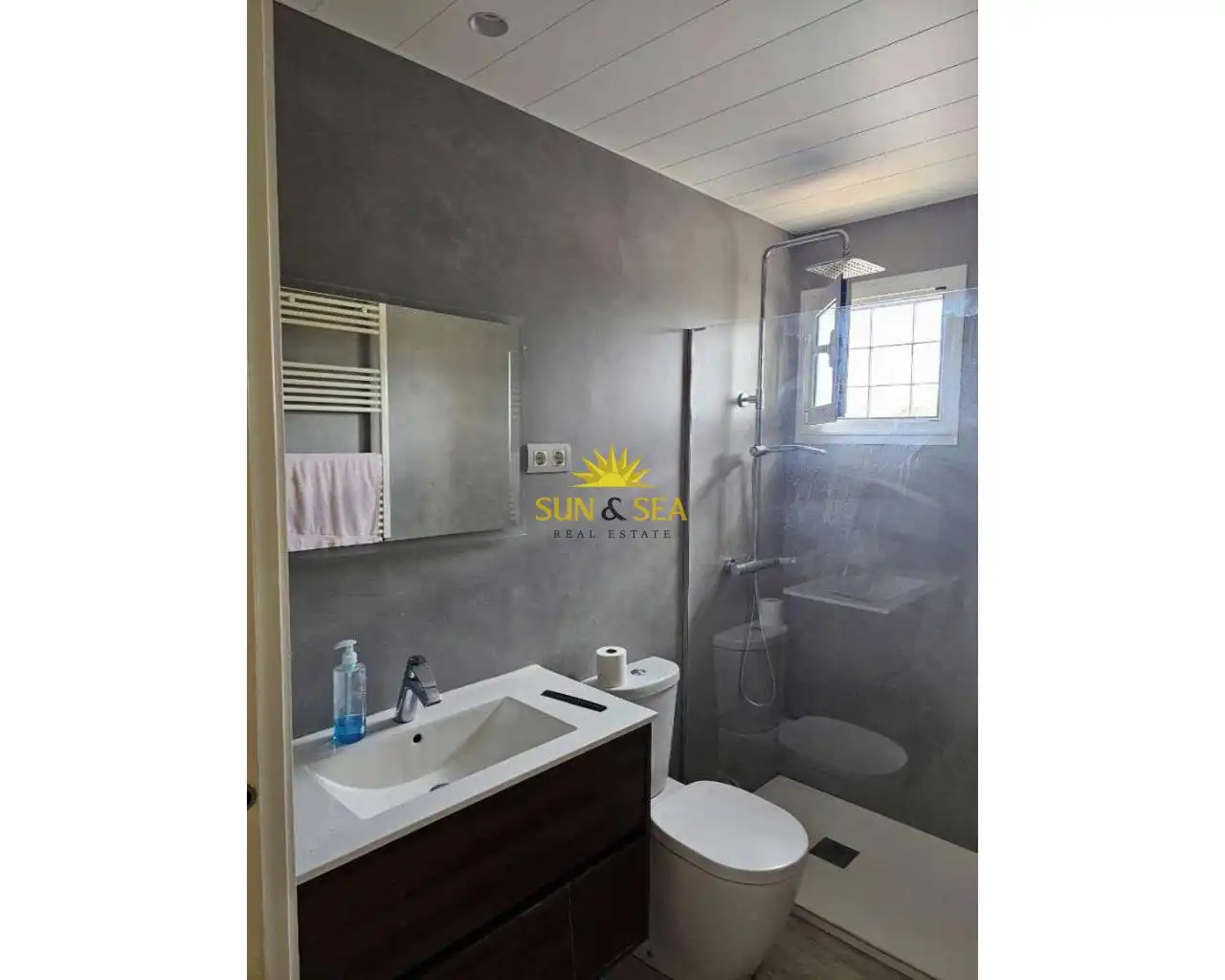 Bany de Apartament de lloguer en Molina de Segura amb Aire condicionat, Calefacció i Terrassa