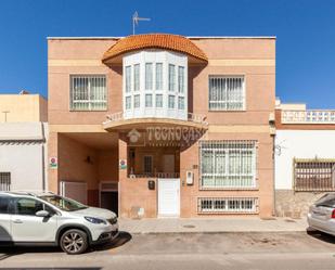 Exterior view of Single-family semi-detached for sale in  Almería Capital  with Terrace