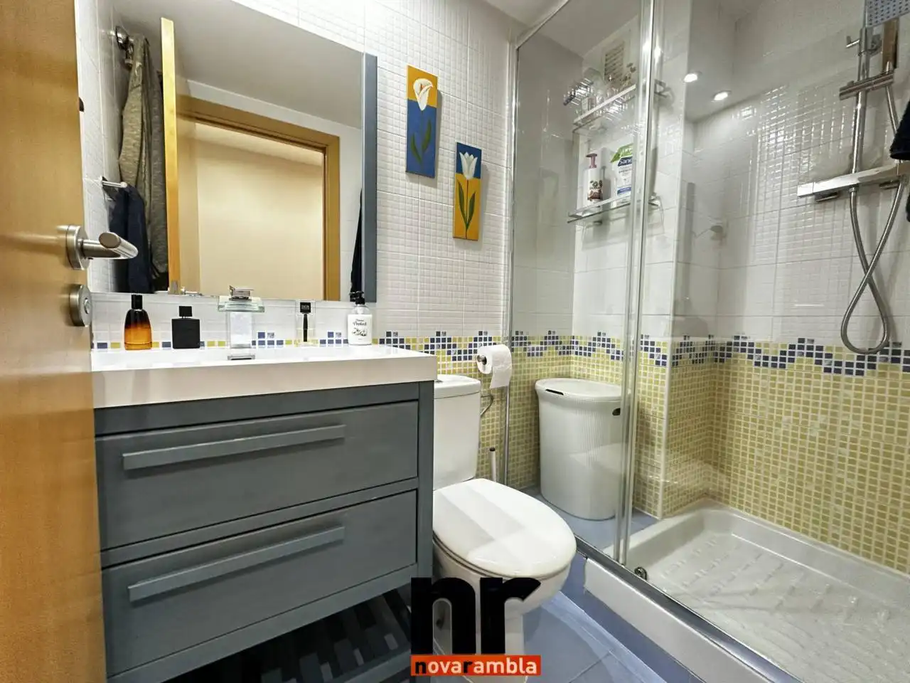 Bathroom of Flat for sale in Ripollet  with Air Conditioner, Heating and Balcony