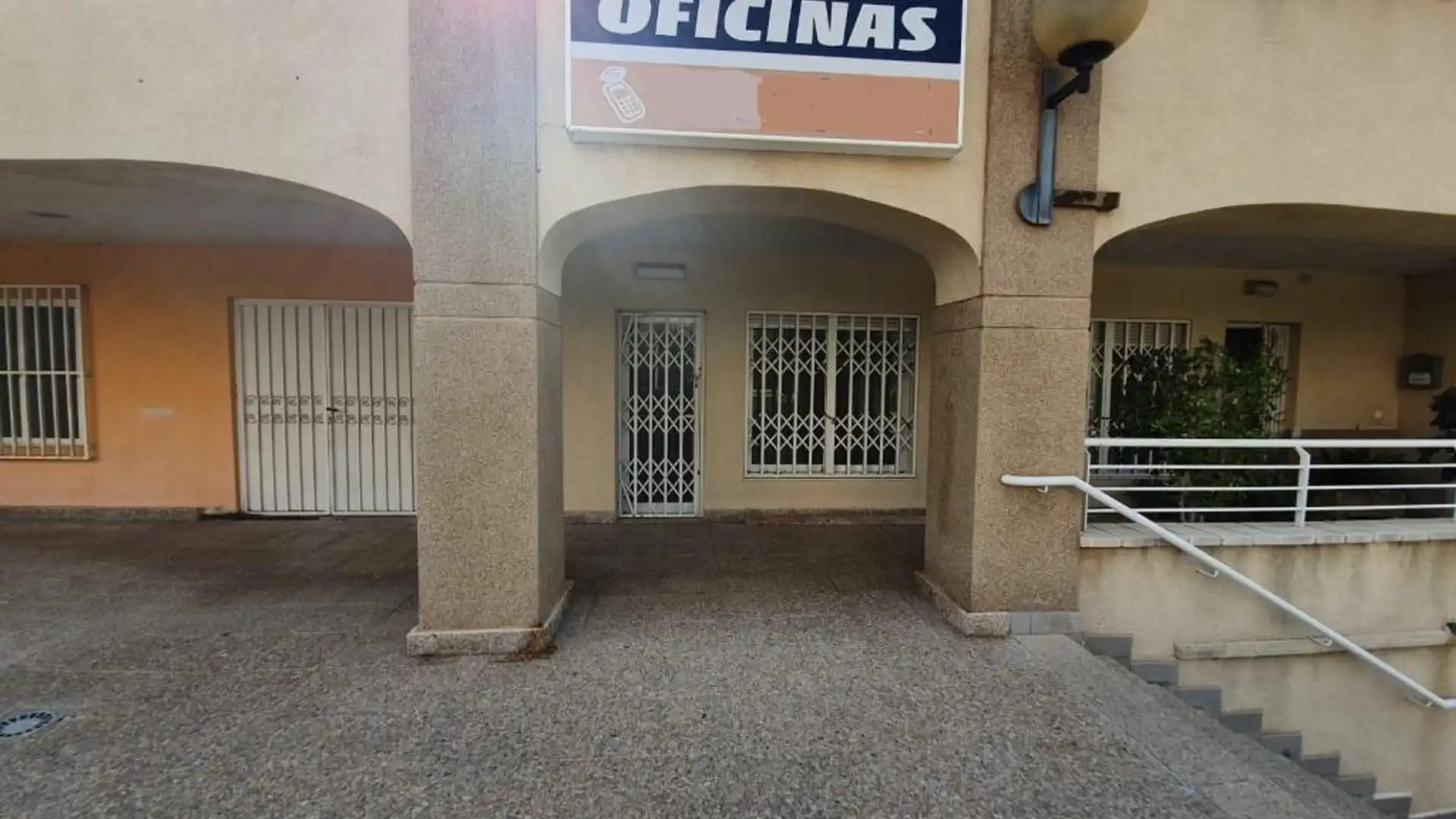 Vista exterior de Local en venta en Cullera