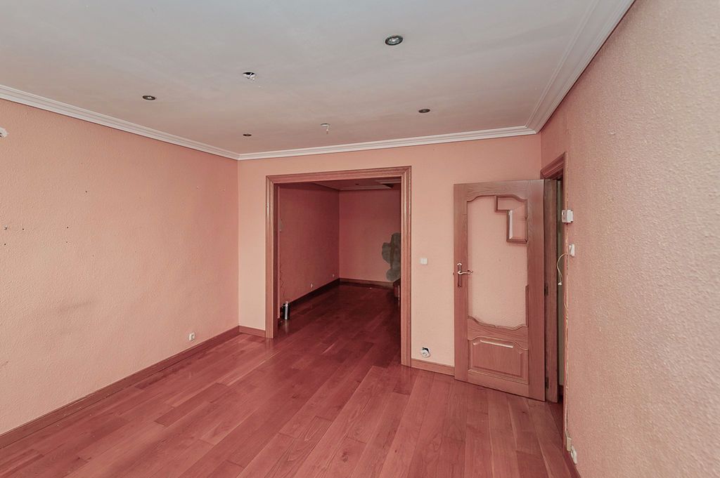 Single-family semi-detached for sale in C/ Valdizarbe