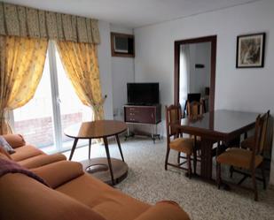Living room of Flat to rent in  Granada Capital  with Air Conditioner and Balcony