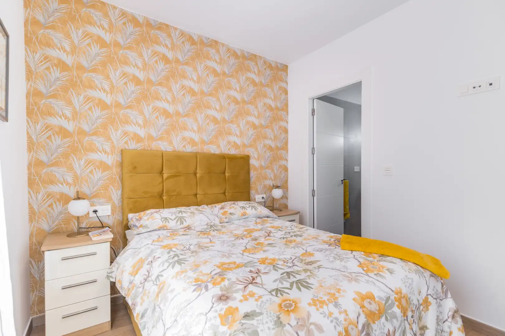 Dormitori de Casa adosada en venda en Santa Pola amb Aire condicionat, Calefacció i Moblat