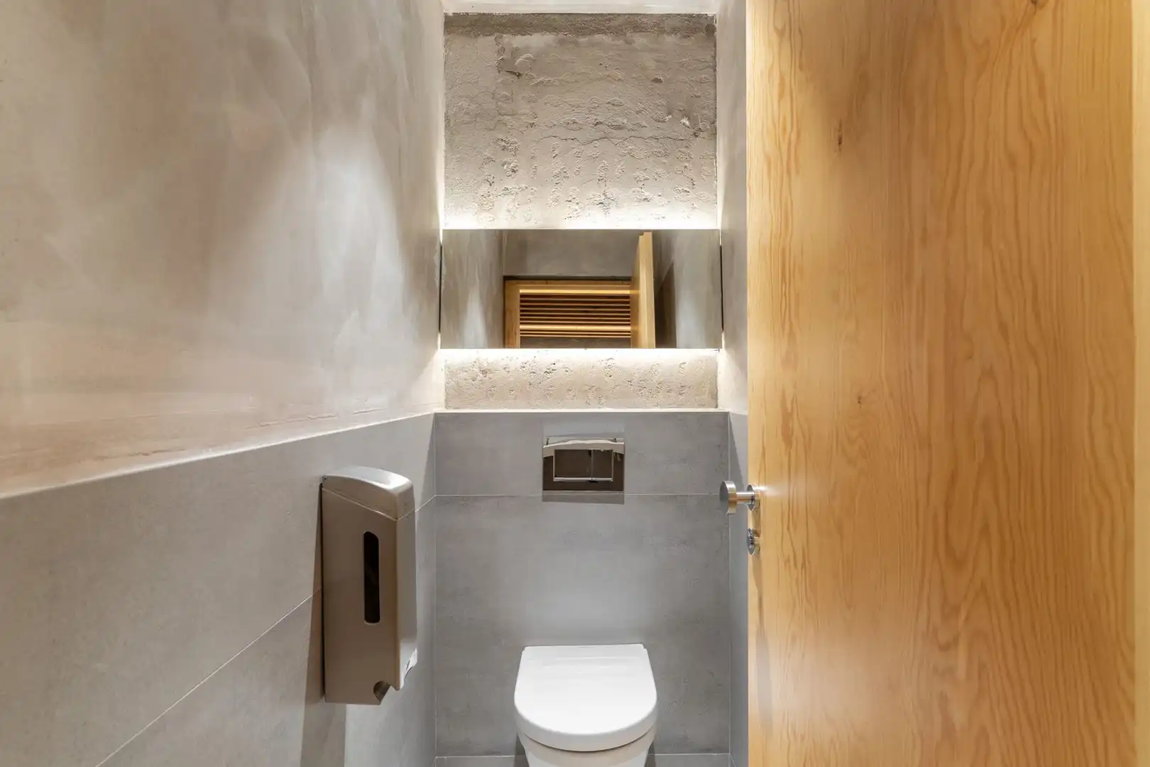 Baño de Oficina de alquiler en Barcelona con Aire acondicionado y Calefacción