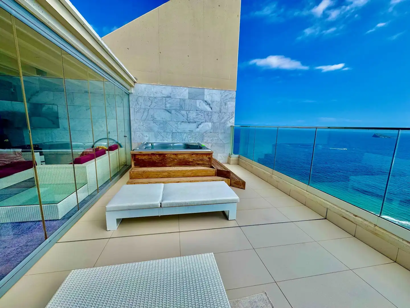 Ático con piscina en venta en Playa de Poniente, imagen 3