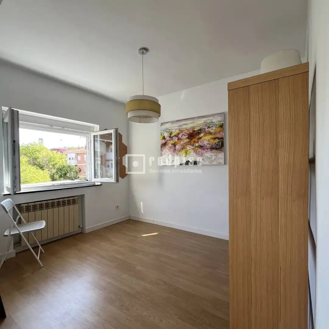 Habitación de Piso de alquiler en Madrid con Aire acondicionado, Calefacción y Amueblado