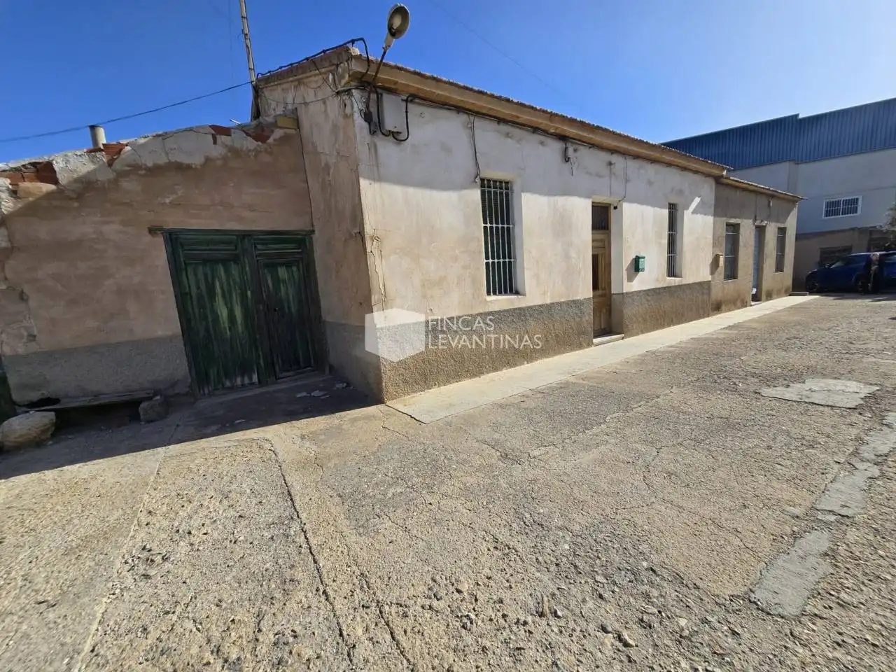 Vista exterior de Casa o chalet en venta en San Vicente del Raspeig / Sant Vicent del Raspeig con Jardín privado, Terraza y Amueblado