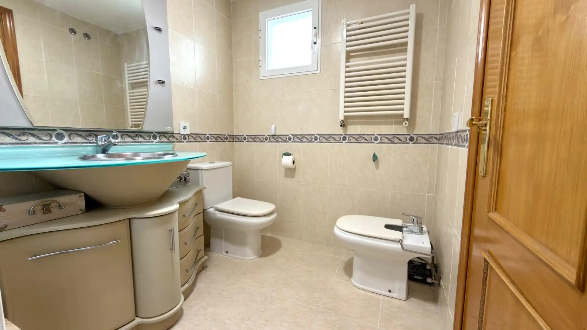 Bathroom of Attic for sale in Burjassot  with Air Conditioner, Heating and Terrace