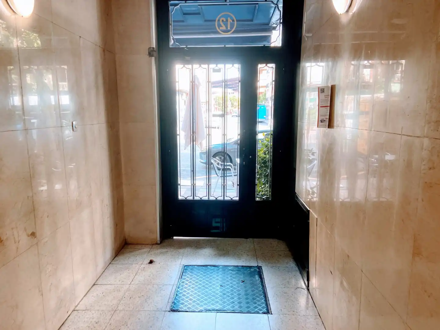 Flat for rent in Madrid  with Air Conditioner, Furnished and Balcony