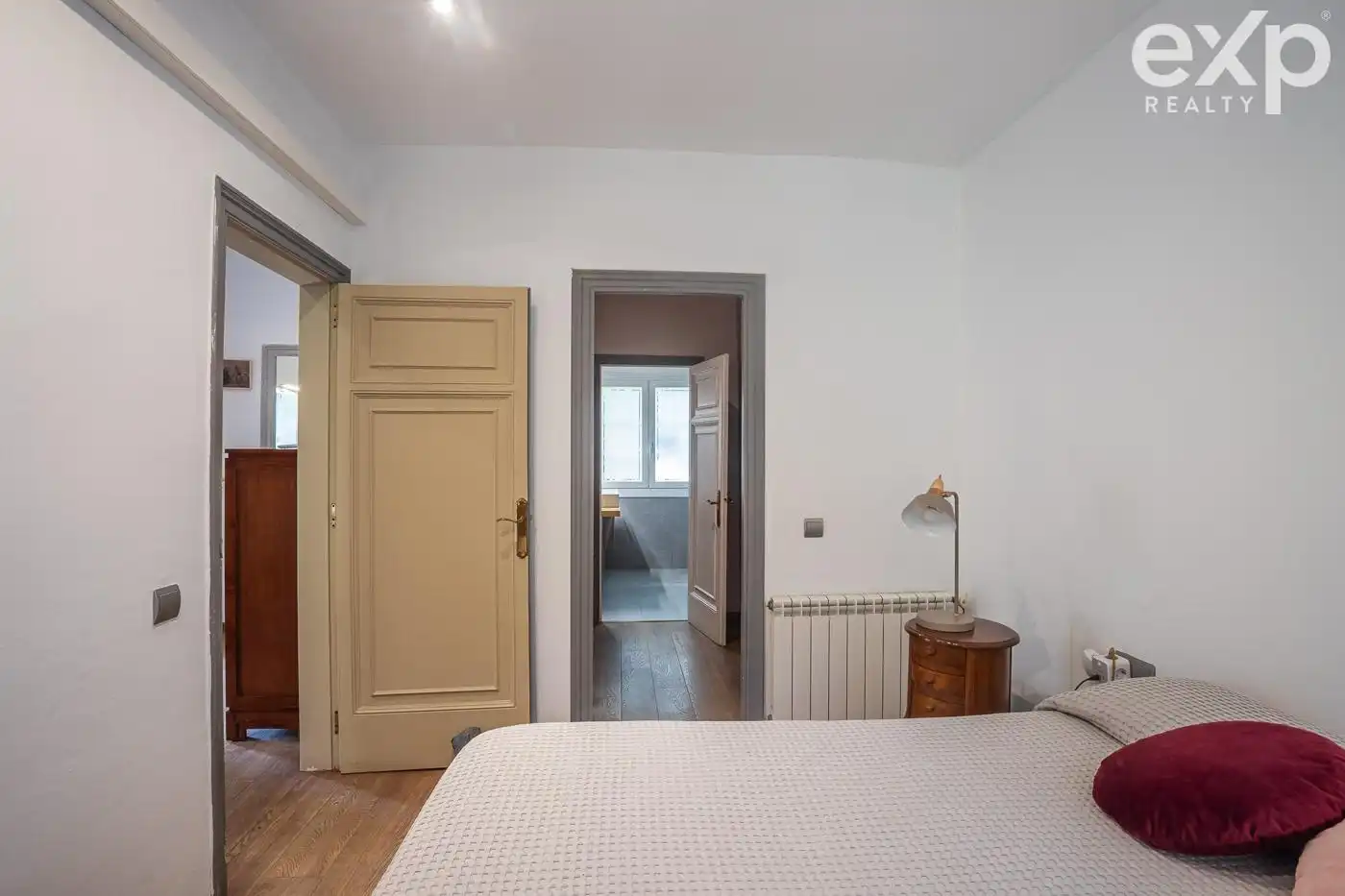 Habitación de Casa o chalet en venta en Barcelona con Parquet y Terraza