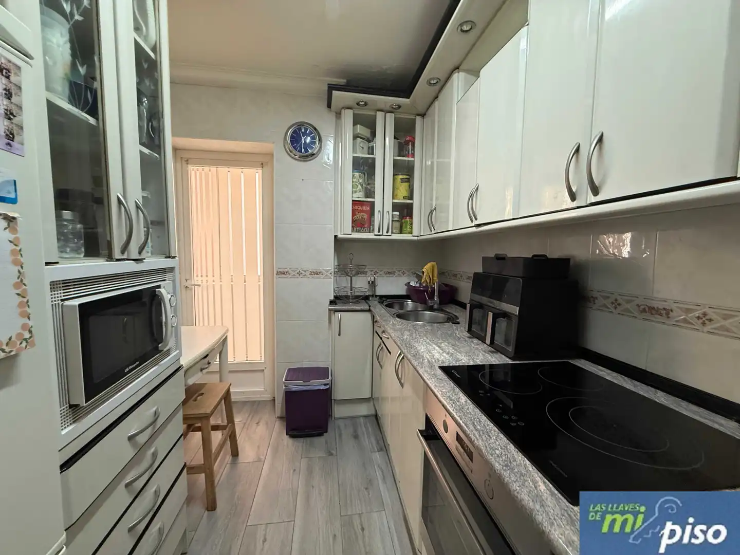 Kitchen of Flat for sale in Valladolid  with Heating, Parquet flooring and Furnished