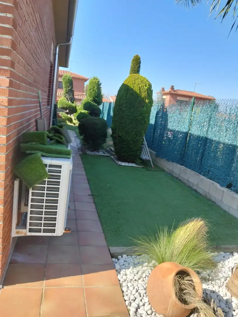 Jardín de Casa o chalet en venta en Llambilles con Aire acondicionado, Calefacción y Jardín privado
