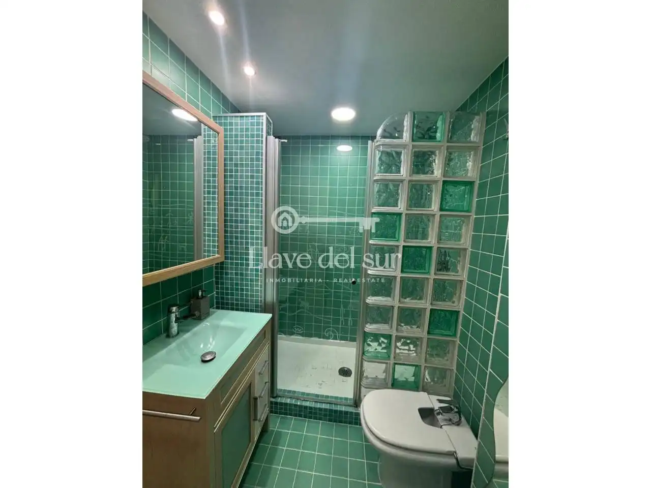 Baño de Piso en venta en Águilas con Trastero, Balcón y Piscina comunitaria