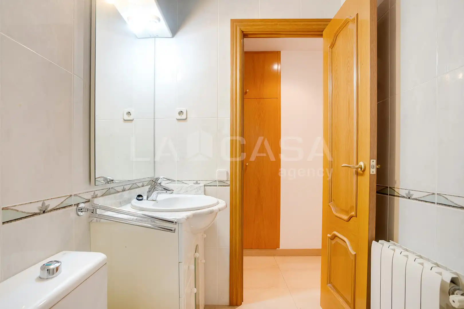 Baño de Piso en venta en Cornellà de Llobregat con Calefacción y Balcón