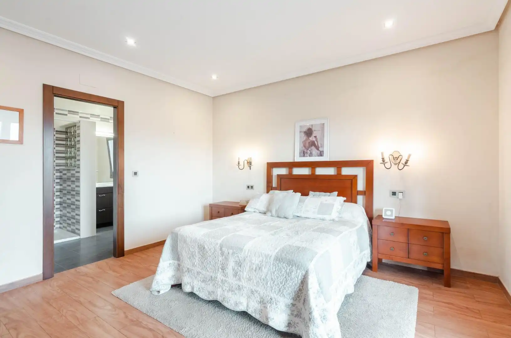 Habitación de Casa o chalet en venta en Santo Adriano con Calefacción, Piscina y Alarma