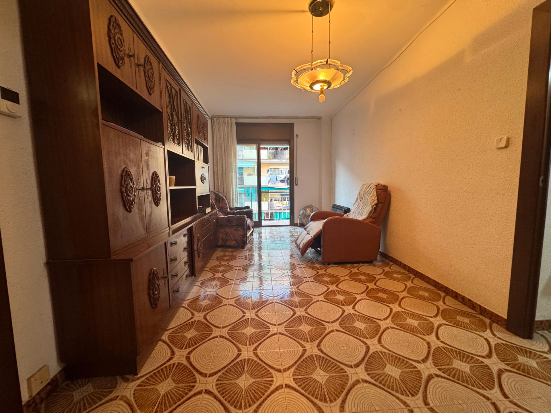 Sala de estar de Piso en venta en  Barcelona Capital con Horno y Balcón