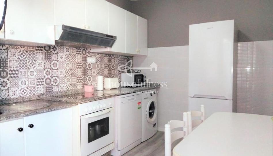 Photo 1 of Flat to rent in Porta Nova, A Coruña