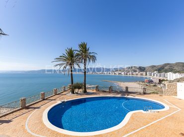 Maison avec balcon à vendre à El Faro