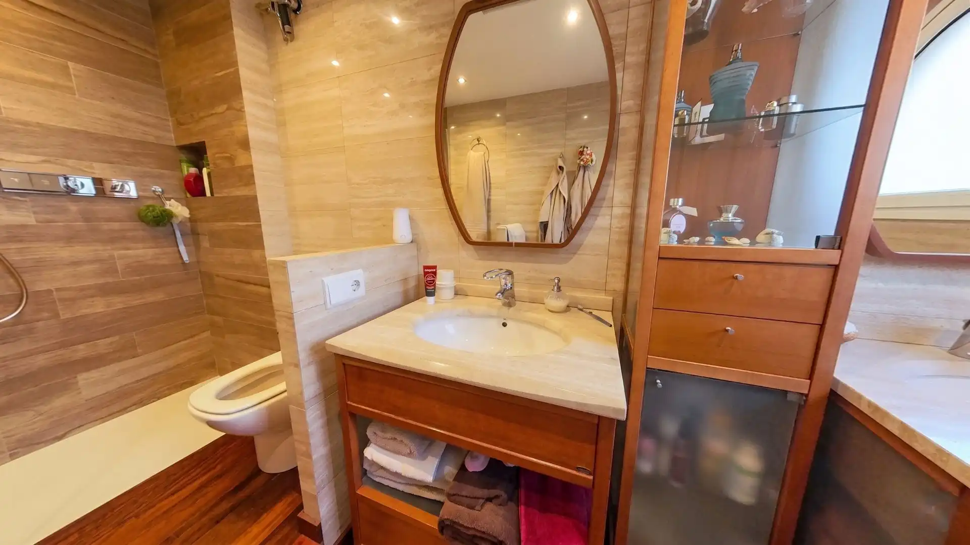 Bathroom of Houses for sale in Sant Feliu de Llobregat  with Air Conditioner, Heating and Private garden
