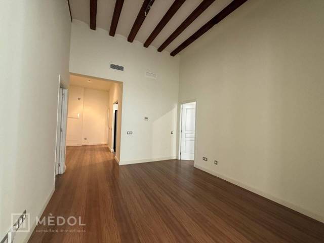 Piso en Alquiler en Mendez Nuñez en Eixample