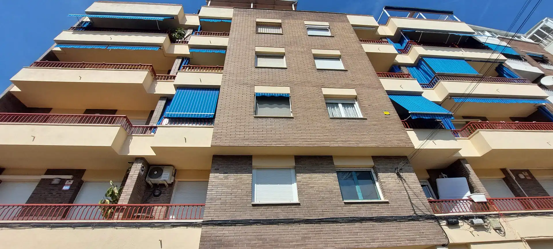 Außenansicht von Wohnung zum Verkauf in Salou mit Klimaanlage, Heizung und Abstellraum