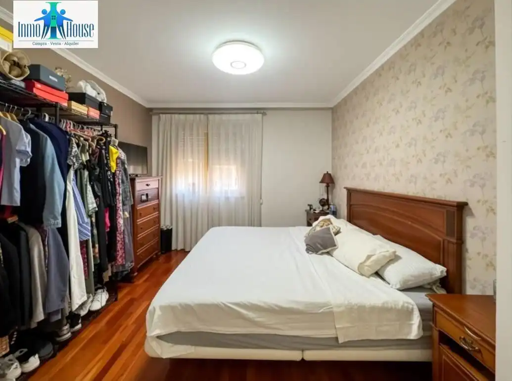 Bedroom of Flat for sale in Albacete  with Air Conditioner, Heating and Storage room