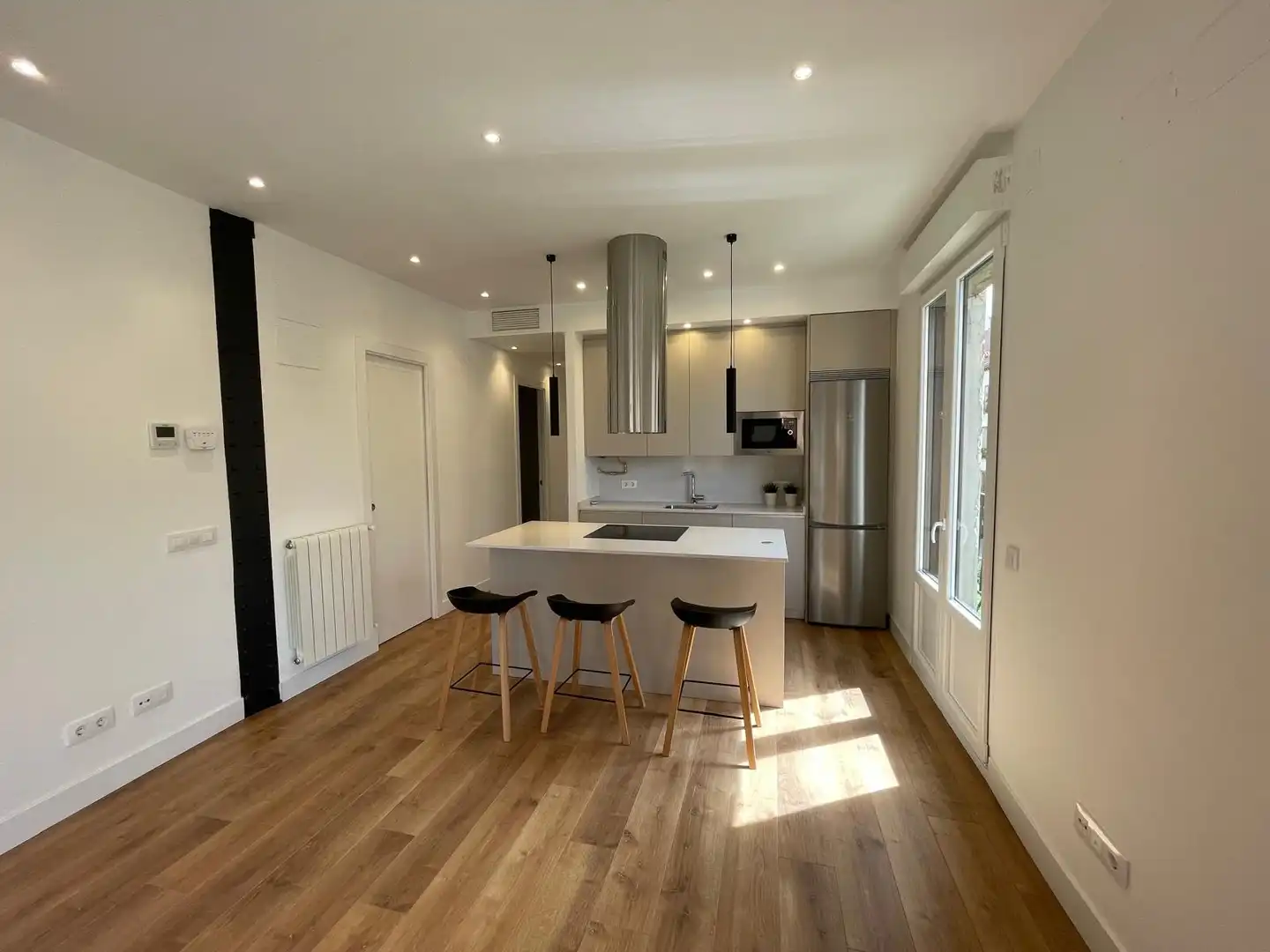 Küche von Wohnung zur Miete in Madrid mit Klimaanlage, Heizung und Parkett