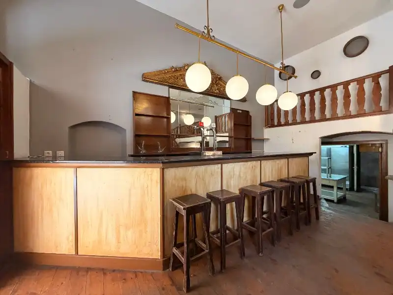 Edificio en venta en La Bisbal d'Empordà