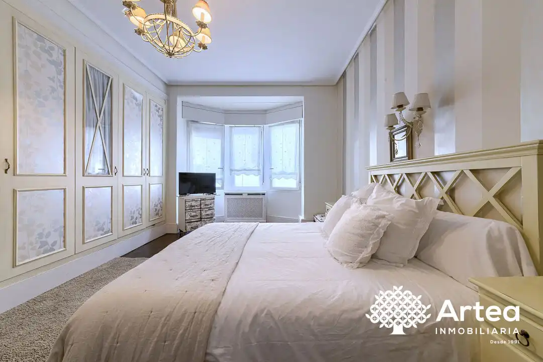 Habitación de Piso en venta en Getxo  con Calefacción, Trastero y Balcón