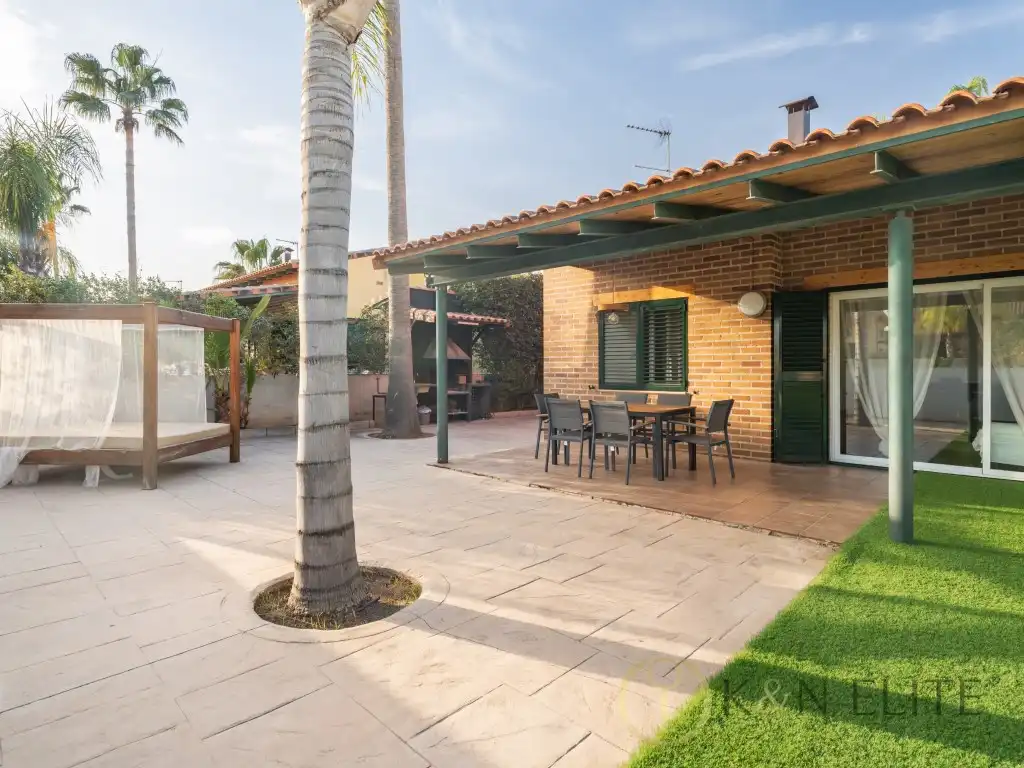 Terrassa de Casa o xalet de lloguer en Riba-roja de Túria amb Terrassa i Piscina comunitària