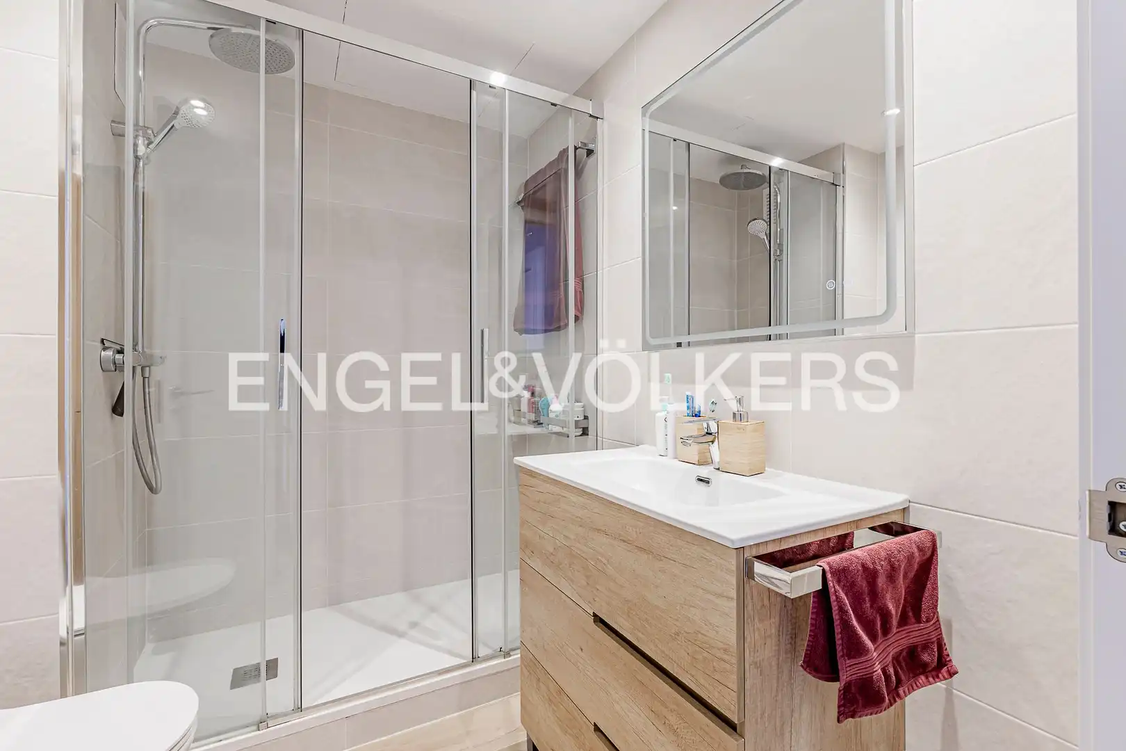 Baño de Ático en venta en Barcelona con Aire acondicionado, Calefacción y Terraza