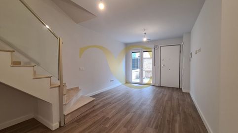 Foto 4 de Casa adosada en venta en Calle de Bazán, Tremañes, Gijón