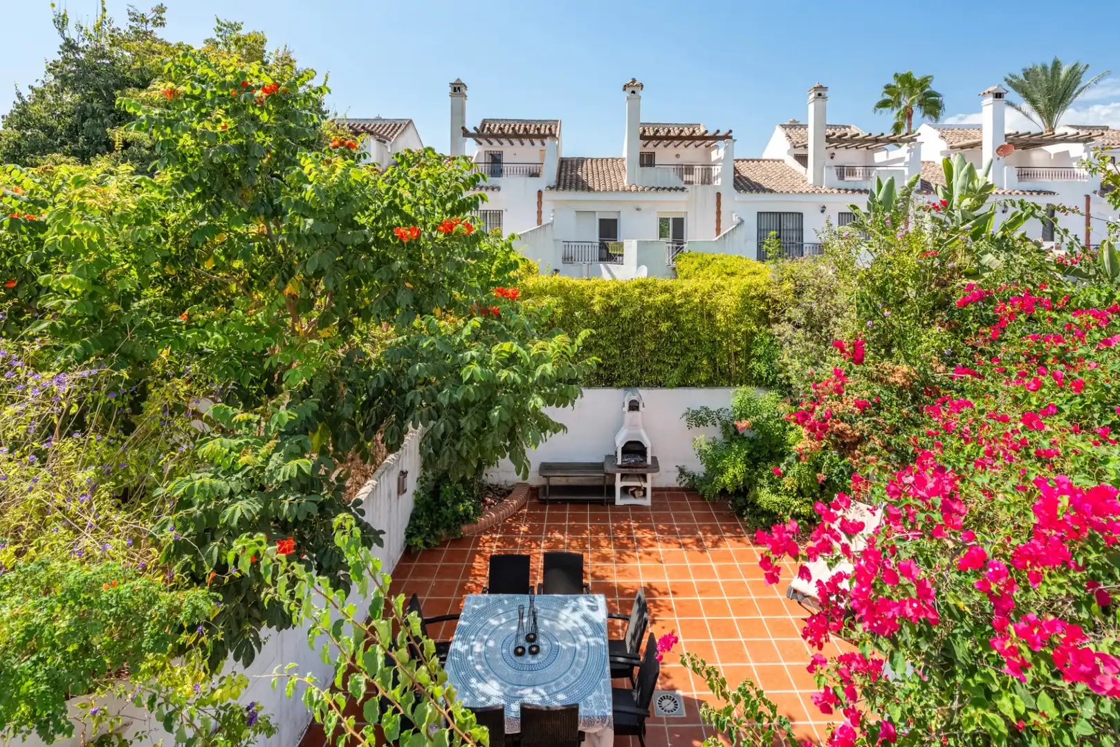 Jardí de Casa adosada en venda en Nueva Andalucía