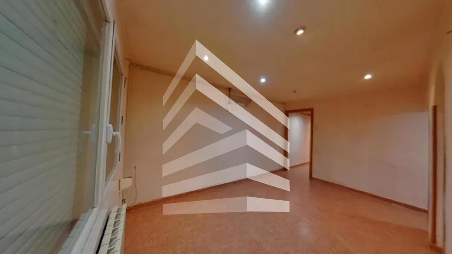 Planta baja for sale in  Barcelona Capital  with Heating